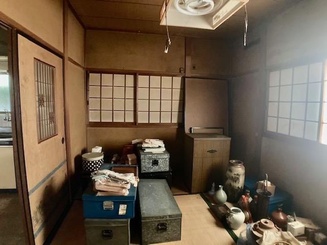 4DK House for Sale in Haginodai, Ikoma, Nara - Rebuild Potential - Thumbnail 4