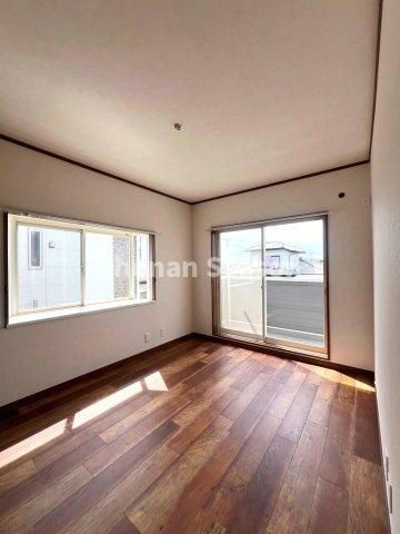 Renovated 3LDK House with Garden in Samukawa, Kanagawa - Thumbnail 4