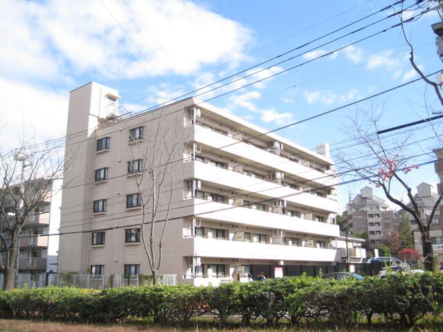3LDK Apartment for Sale in Hachioji, Tokyo - Top Floor RC Building - Thumbnail 2