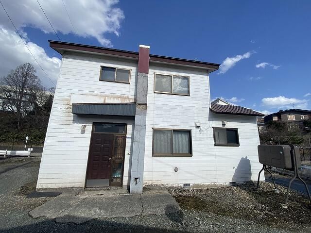 3LDK Detached House for Sale in Hakodate, Hokkaido - Image 1