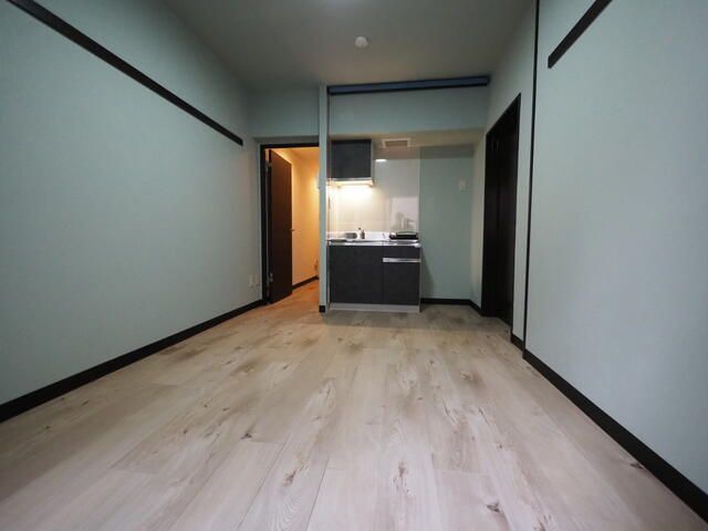 Renovated 1DK Apartment for Sale in Itabashi, Tokyo - Thumbnail 4