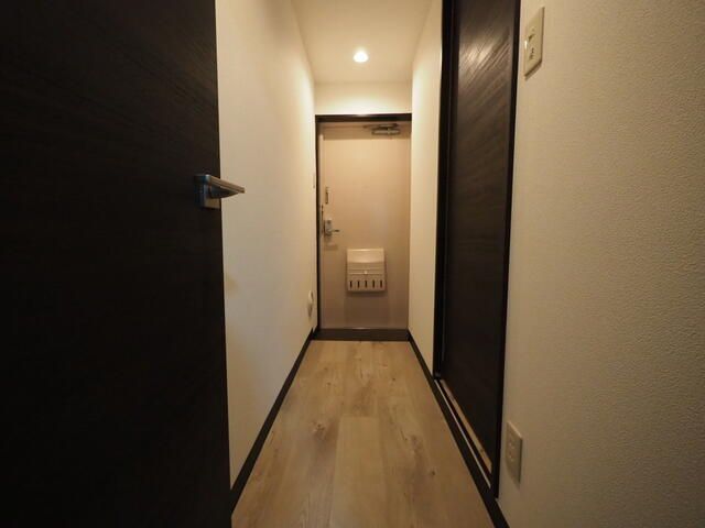 Renovated 1DK Apartment for Sale in Itabashi, Tokyo - Thumbnail 2