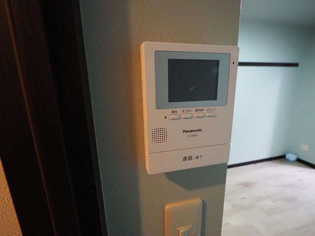 Renovated 1DK Apartment for Sale in Itabashi, Tokyo - Thumbnail 3