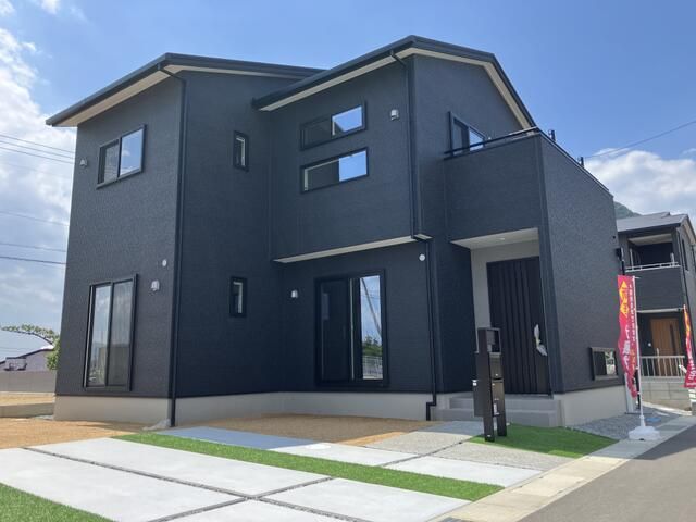 Newly Built 4LDK House in Marugame, Kagawa - 107.65m² - Thumbnail 2