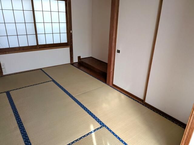 4-Bedroom Detached House for Sale in Shiojiri, Nagano - Thumbnail 2