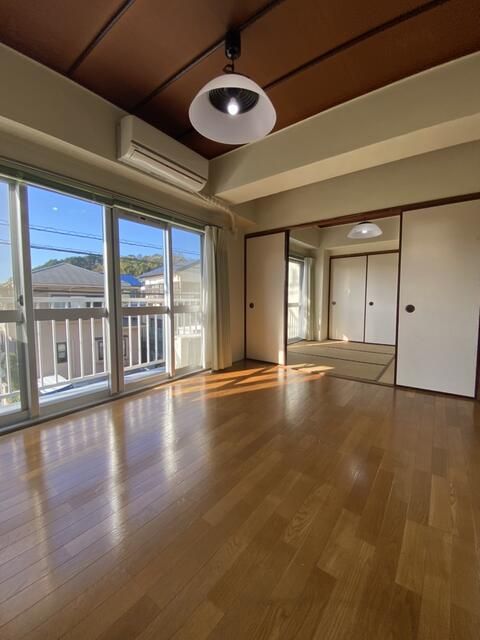 3DK Apartment for Sale in Yokosuka, Kanagawa - 3.5 Million JPY - Thumbnail 3