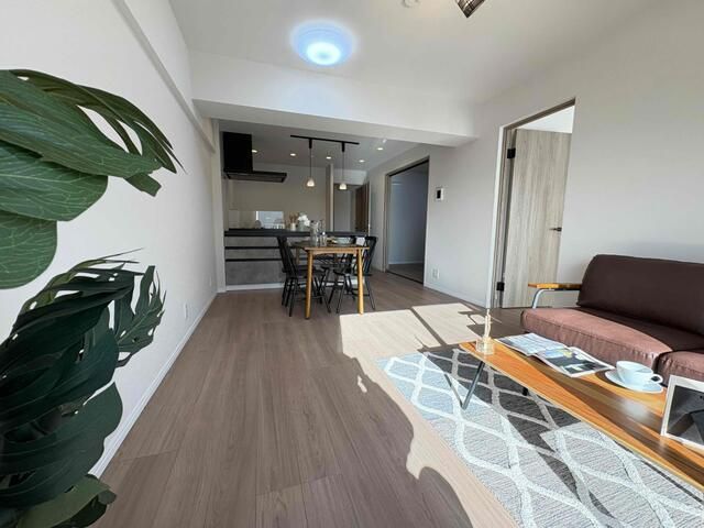 Renovated 3LDK Apartment with Walk-in Closets in Minoh, Osaka - Thumbnail 4