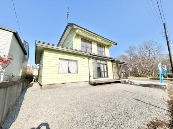 Renovated 4LDK House with Parking in Muroran, Hokkaido - Thumbnail 2