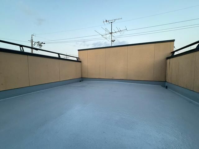 5LDK Detached House for Sale in Nagoya Nishi Ward with 2025 Renovations - Thumbnail 3