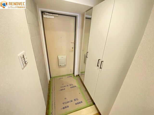 Renovated 3LDK Apartment for Sale in Sakai, Osaka - Thumbnail 2