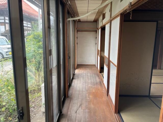Compact 5DK House for Renovation in Suzaka, Nagano - Thumbnail 2