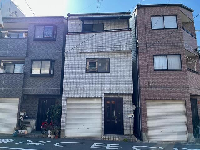 4LDK House with Garage Near Midoribashi Station, Osaka - Thumbnail 4