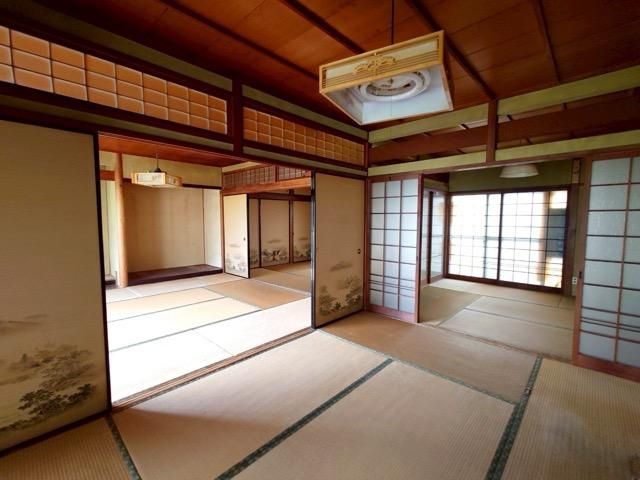 8K Used House with Large Land in Marugame City, Kagawa - Thumbnail 4