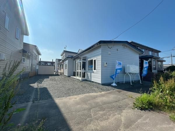 Renovated 3LDK House in Kushiro, Hokkaido with 4 Parking Spaces - Thumbnail 2