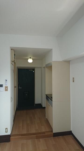 Renovated 1R Apartment for Sale in Oita City near Takajo Station - Thumbnail 2
