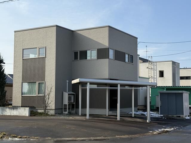 4SLDK House in Asahikawa with Mountain Views | 2012 Build - Thumbnail 3