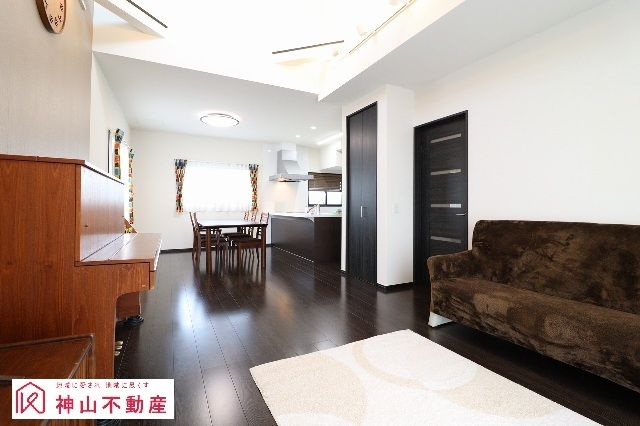 5LDK Modern House for Sale in Komaki, Aichi - Thumbnail 2