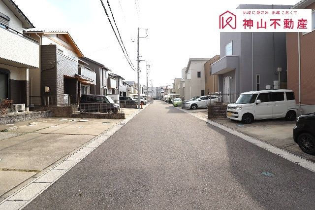 5LDK Modern House for Sale in Komaki, Aichi - Thumbnail 4