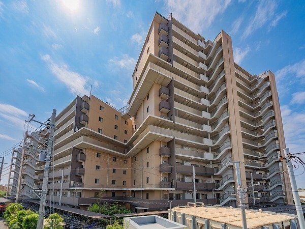 3LDK Apartment for Sale in Urayasu, Chiba – 72 sqm with Bay Views - Thumbnail 2