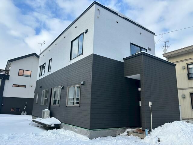 Renovated 4LDK House for Sale in Ebetsu, Hokkaido - Thumbnail 3