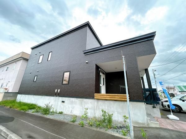 6LDK Two-Generation House for Sale in Nayoro, Hokkaido - Thumbnail 2