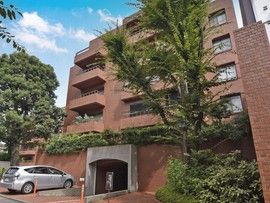 2LDK Apartment for Sale in Minato, Tokyo - 74.94 sqm - Thumbnail 2
