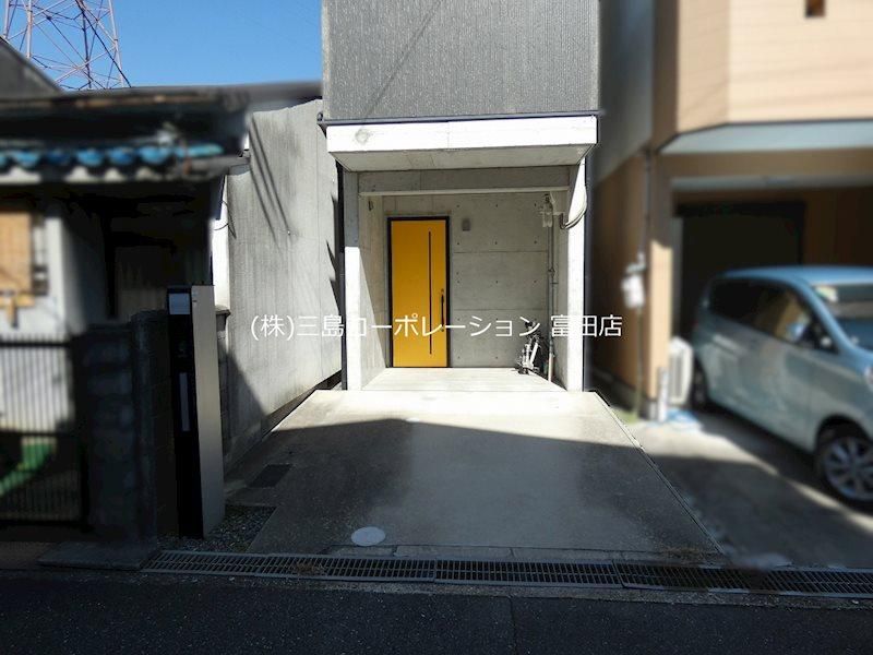 2012 Built 3DK House for Sale in Takatsuki, Osaka - Thumbnail 2