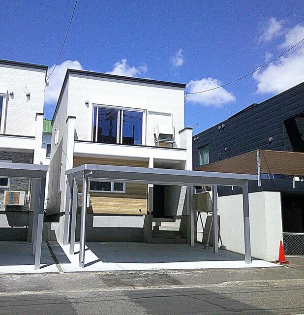 New 4LDK House with 2 Car Parks in Sapporo's Kiyota Ward - Image 1