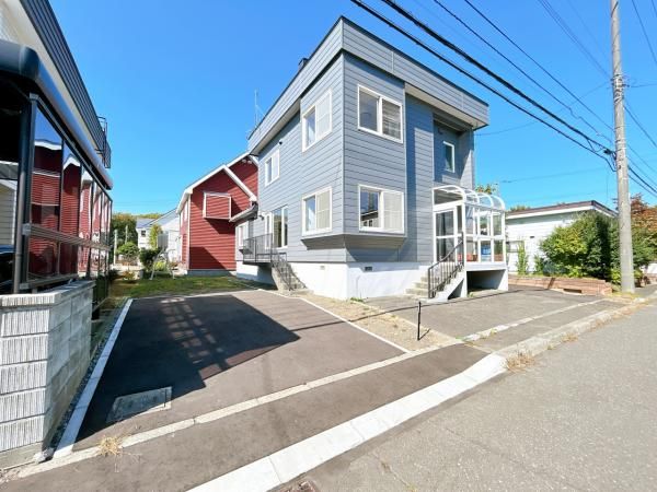 Renovated 3LDK House with Garden in Sapporo's Kiyota Ward - Thumbnail 2