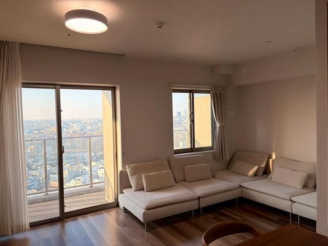 2LDK Tower Apartment in Shinagawa, 1 Min from Musashi-Koyama Station - Thumbnail 2