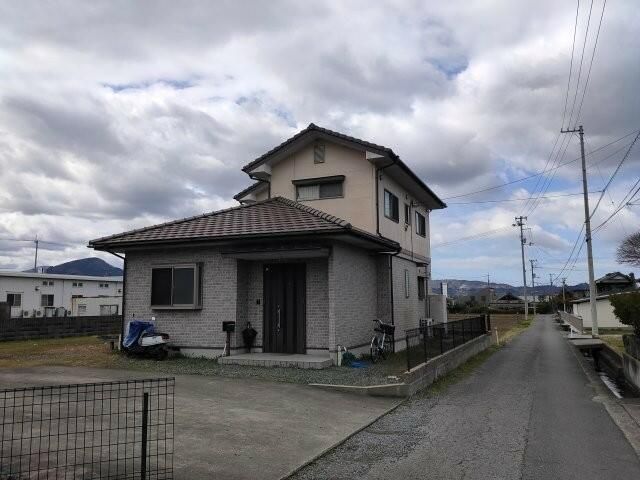 4LDK Family Home in Matsuyama, Ehime – 144 sqm – Spacious Lot - Thumbnail 2