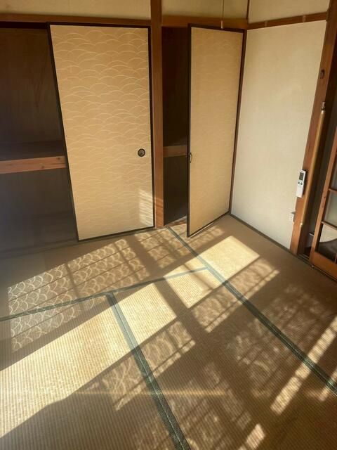 Renovated 2DK Apartment for Sale in Kawagoe, Saitama - Thumbnail 3