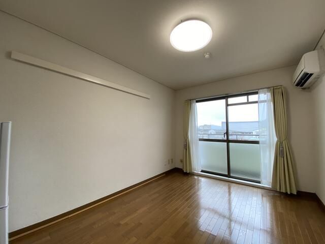 Kyoto 1K Apartment for Sale Near Kitano Tenmangu Shrine - Thumbnail 2