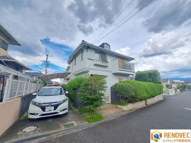 4LDK House for Sale in Sakai, Osaka - Spacious Corner Lot - Image 1