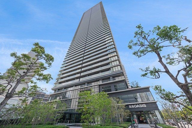 2LDK Apartment for Sale in Nakanoshima Tower, Osaka - Thumbnail 2