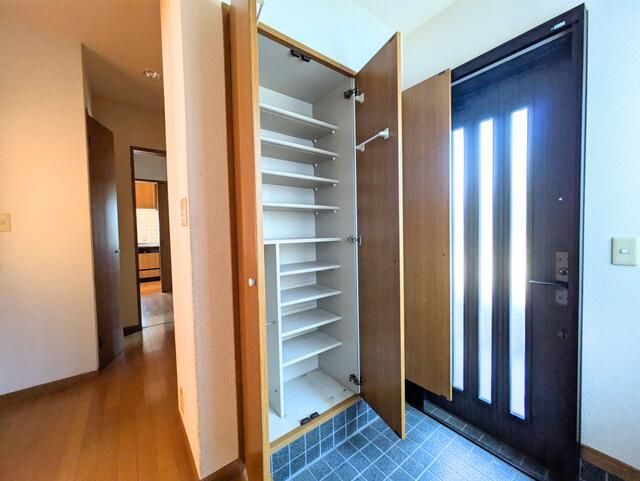4LDK Detached House in Matsuyama, Ehime – 129m² - Thumbnail 2