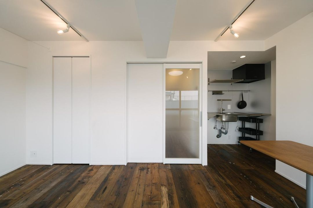 Renovated 1R Apartment in Meguro, Tokyo | Higashiyama Sky Mansion - Thumbnail 2