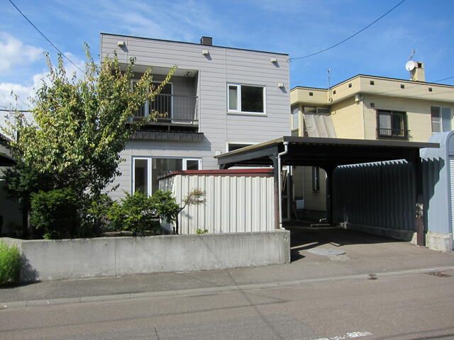 4LDK Detached House for Sale in Sapporo's Minami Ward - Thumbnail 2