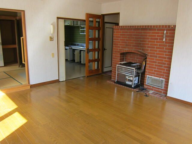 4LDK Detached House for Sale in Sapporo's Minami Ward - Thumbnail 4