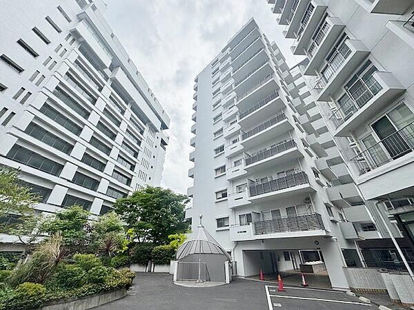 Renovated 1LDK Apartment for Sale in Meguro, Tokyo - Image 1