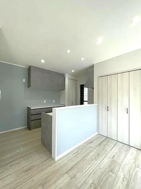 New 2025 3-Bedroom House in Kishiwada, Osaka with 2 Car Parks - Thumbnail 4