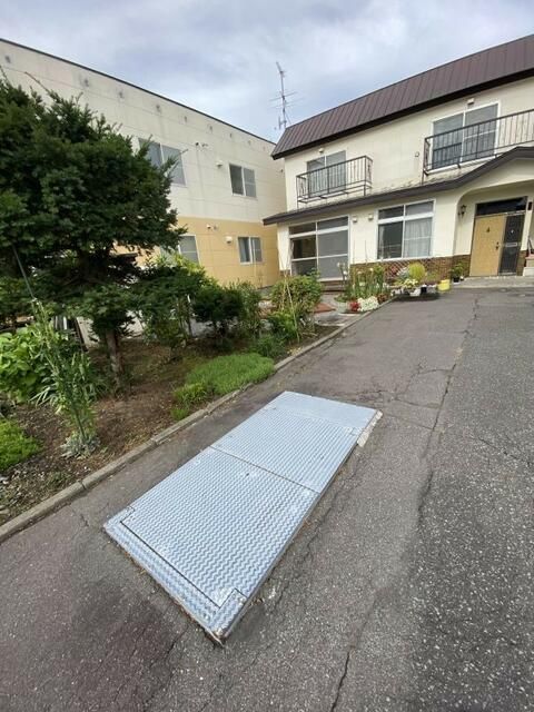 4LDK House for Sale in Asahikawa with Tenant and Parking - Thumbnail 3