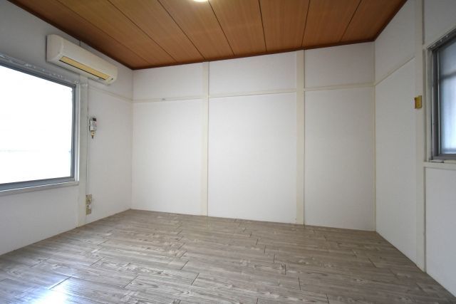1K Apartment for Rent in Jonan Ward, Fukuoka - 14,000 Yen - Thumbnail 2