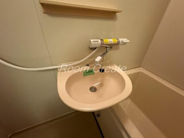 1R Apartment for Rent in Suenomoto-cho, Tokushima City - Thumbnail 2