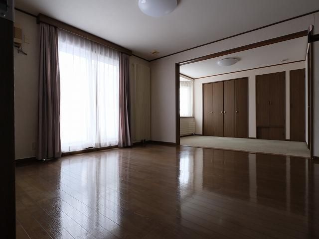 6LDK Two-Generation House for Sale in Hakodate, Hokkaido - Thumbnail 4