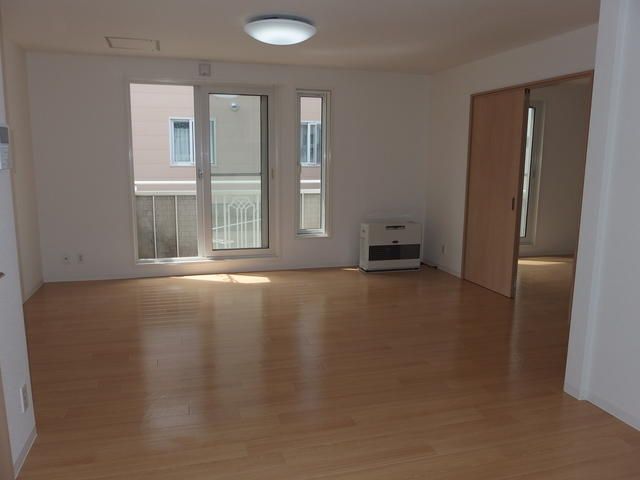 2LDK Apartment for Rent in New Kotoni, Sapporo - Pet Friendly - Thumbnail 3
