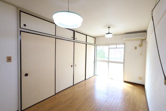 3LDK Apartment for Sale in Satte, Saitama - Near Station & School - Thumbnail 4