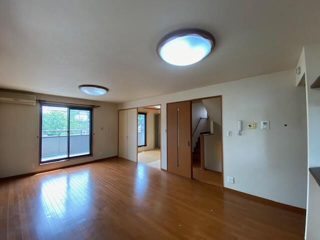 5SLDK House for Sale in Sakai, Osaka with Park View and 3 Car Parks - Thumbnail 3