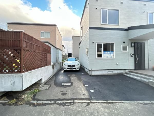 Renovated 4LDK Detached House in Sapporo's Minamisawa - Thumbnail 2