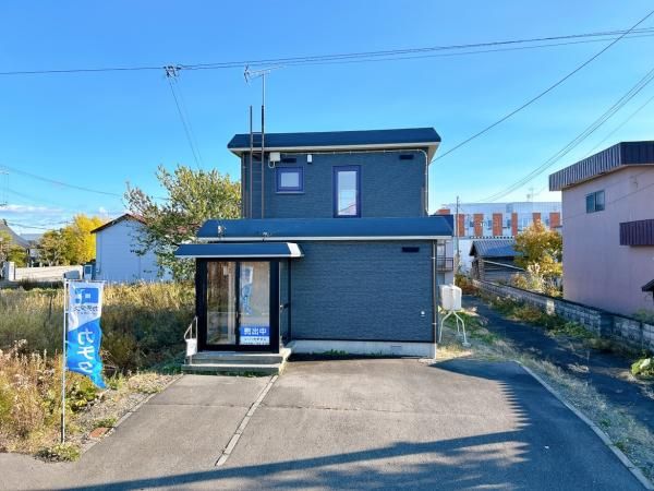 2LDK Detached House in Iwamizawa, Hokkaido | 1899万 Yen - Thumbnail 2